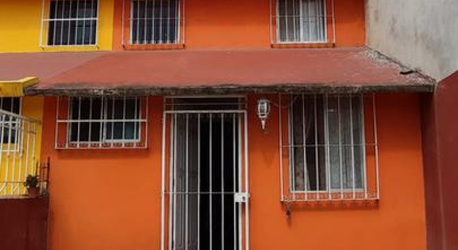 Casa en Venta en el Fracc. Las Bugambilias en Trancas Xalapa, Veracruz.
