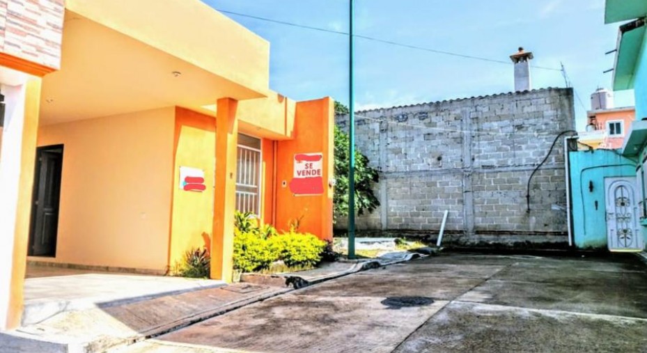 Casa en venta en Coatepec Ver Pueblo Mágico en privada UN NIVEL