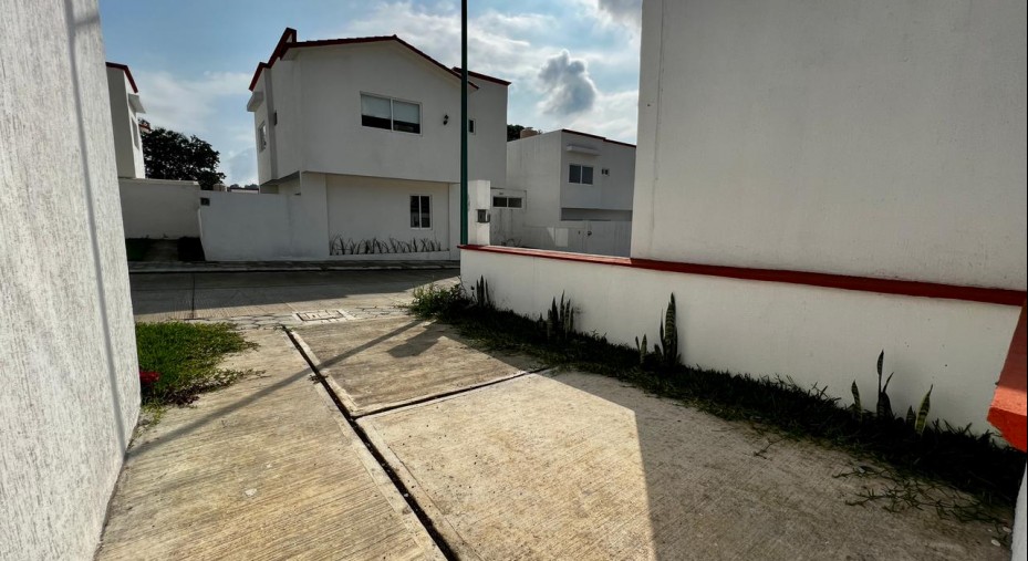 Casa en Venta de 1 Nivel en Coatepec Veracruz Fraccionamiento Privado.