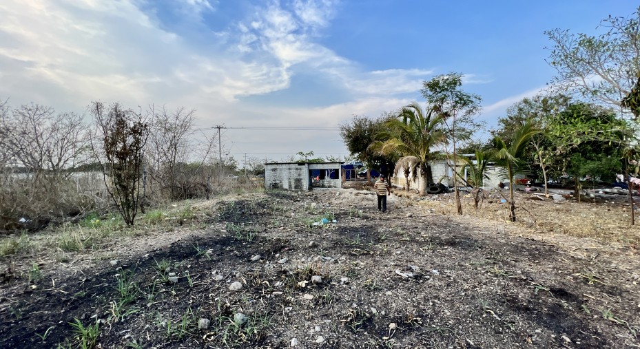 Terreno en venta en Tamarindo Veracruz, sobre carretera, frente a retén.