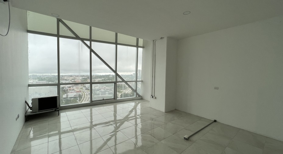 Oficina en renta piso 13 torre JV Xalapa Veracruz
