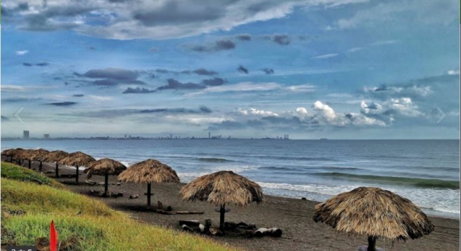 Casa con vista al mar, en lomas del sol, Riviera Veracruzana